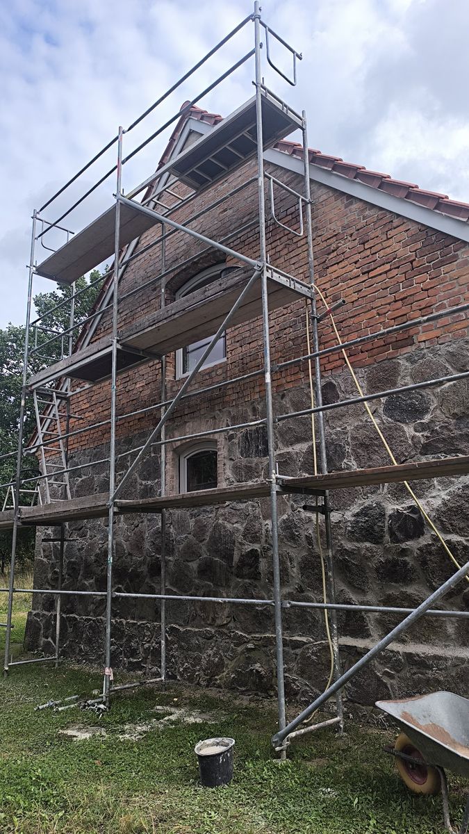 Renowacja ścian z kamienia i cegły